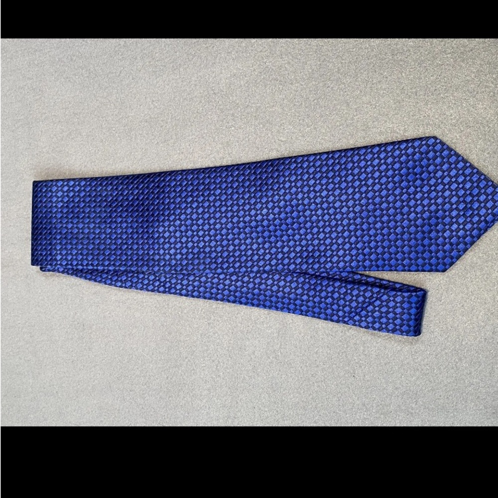 Luciano Ferre, Blue Patterned 100% Silk Tie